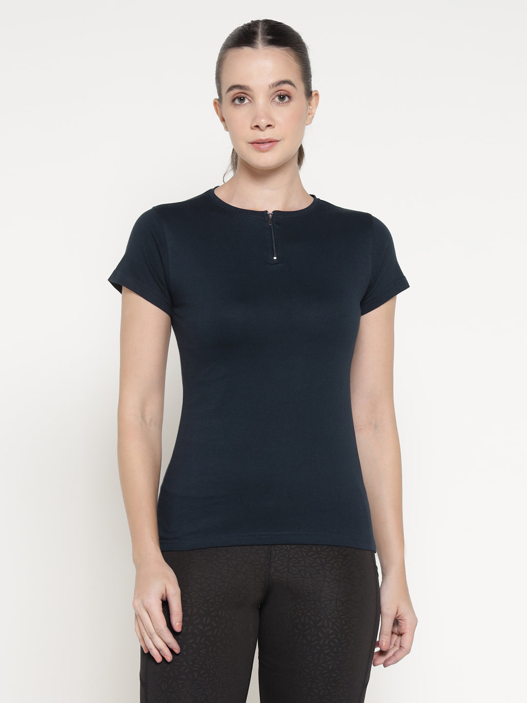 Ap'pulse Women's Short Sleeve Round Neck Zipper Tshirt