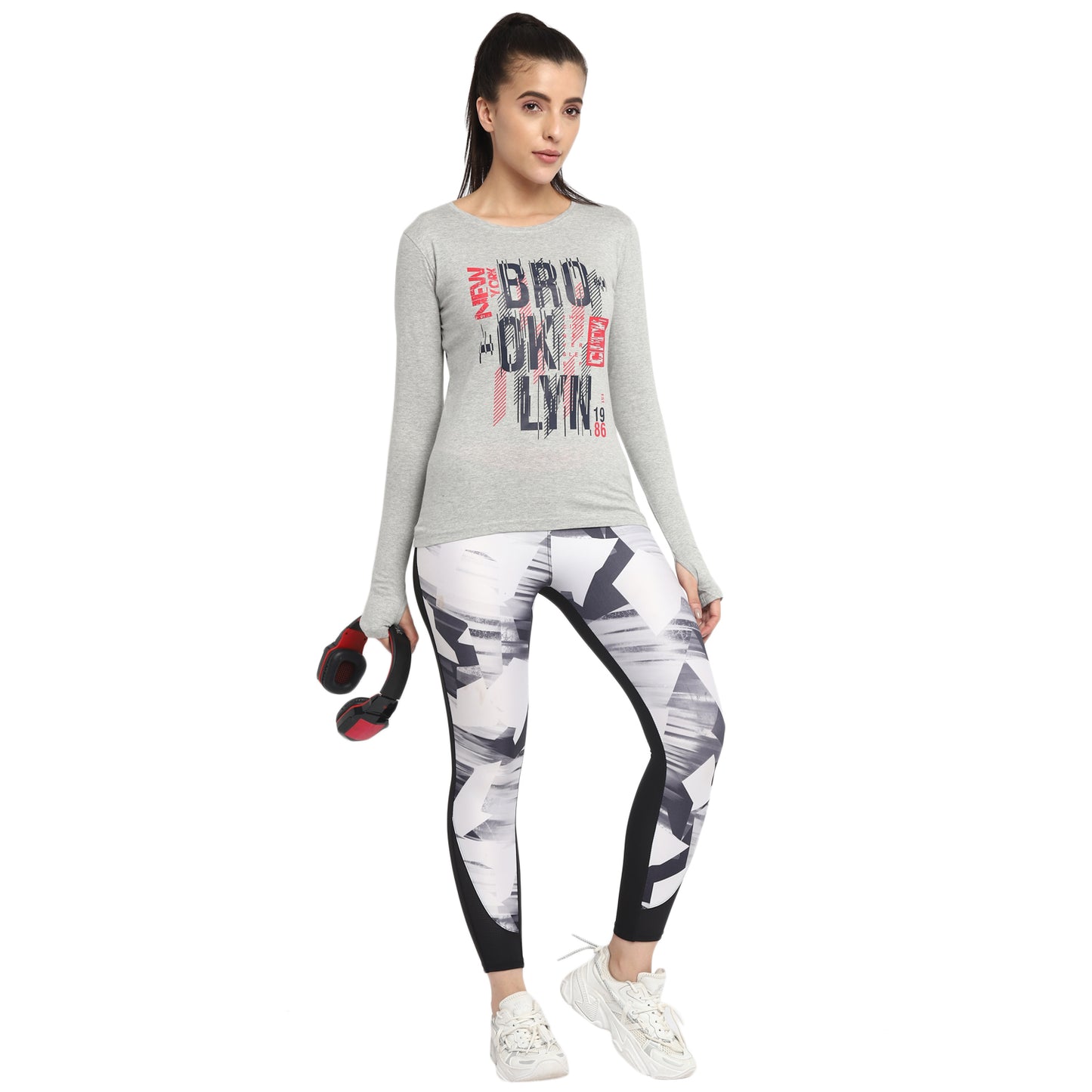 Ap'pulse Women's Printed Long Sleeve Thumbopen Round Neck Tshirt